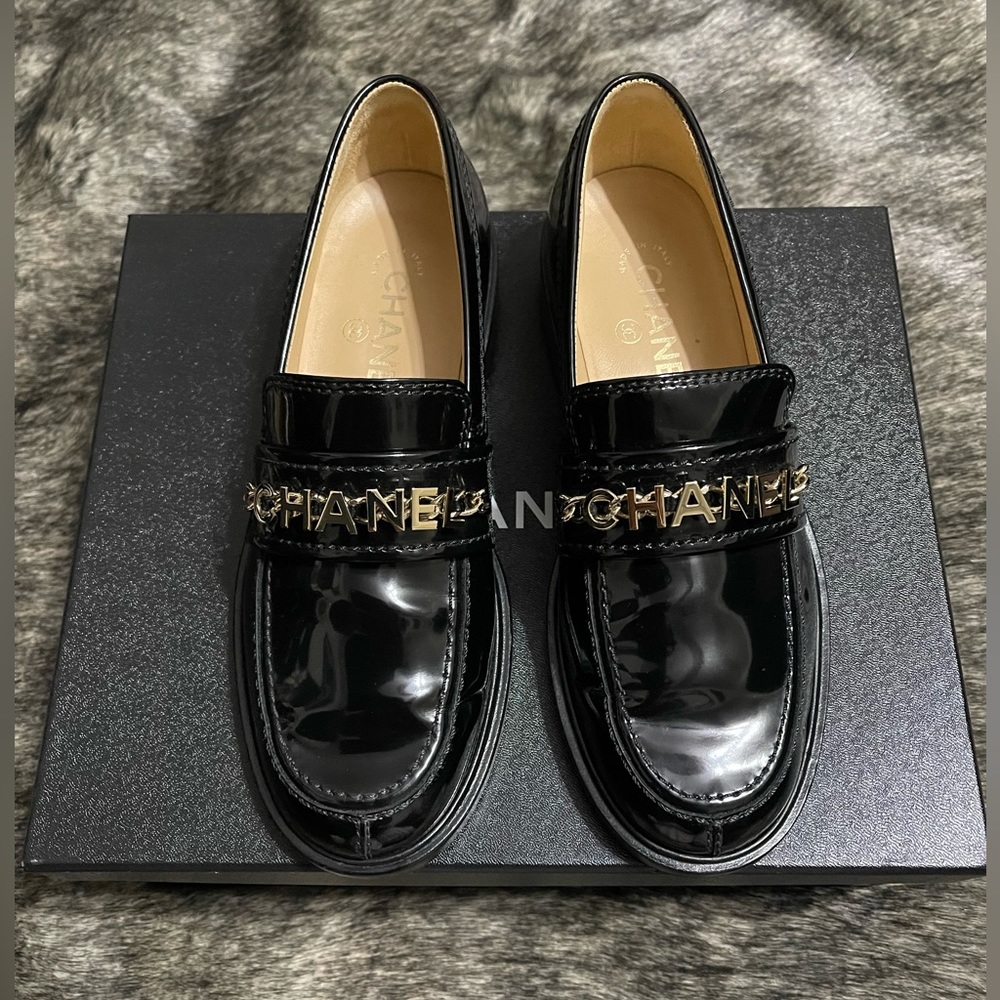 Authentic CHANEL Black Patent Gold Chain Loafer. Size 37